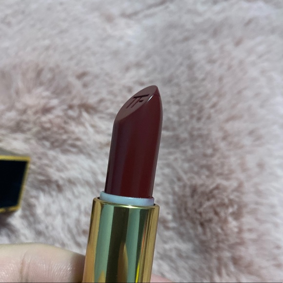 Tom Ford Velvet Cherry Lipstick - Picture 5 of 15